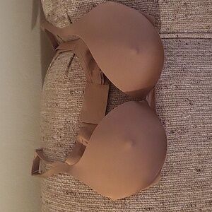 NWT SKIMS nipple push up bra 30D